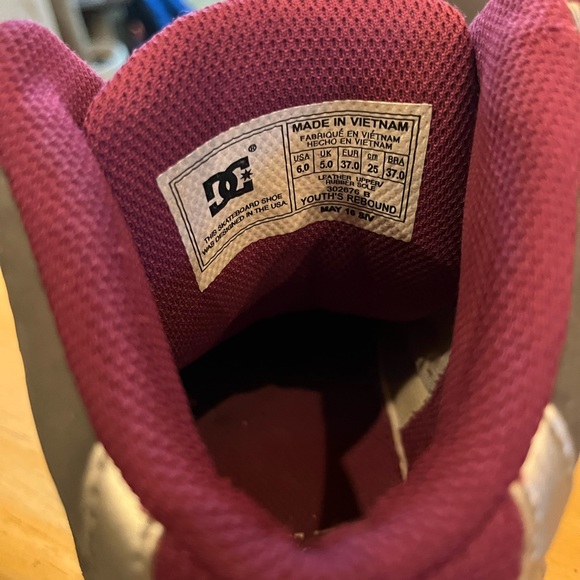 DC REBOUND YOUTH SIZE 6 MID TOP  Purple/White/Silver SKATE SHOES - Picture 5 of 9